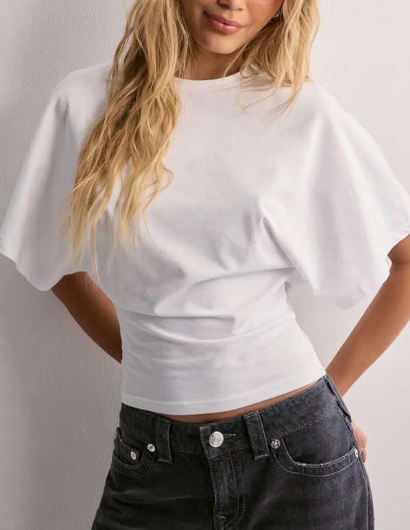 ALYAH ⎹ LOLA SLEEVE TEE
