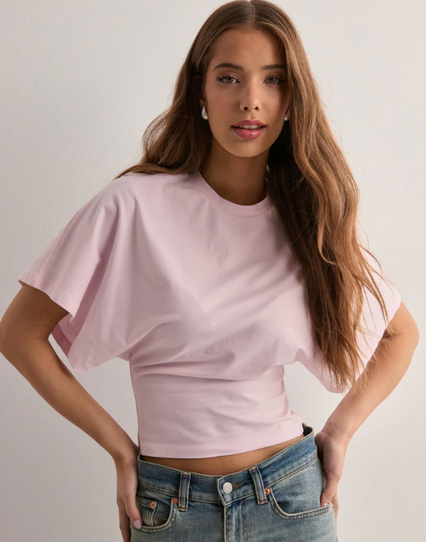 ALYAH ⎹ LOLA SLEEVE TEE