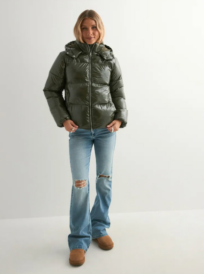 ALYAH ⎹ Lumina Puffer