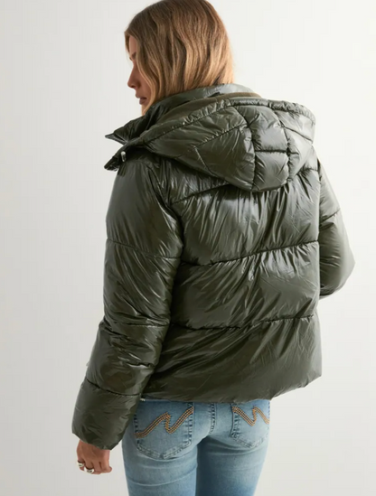 ALYAH ⎹ Lumina Puffer